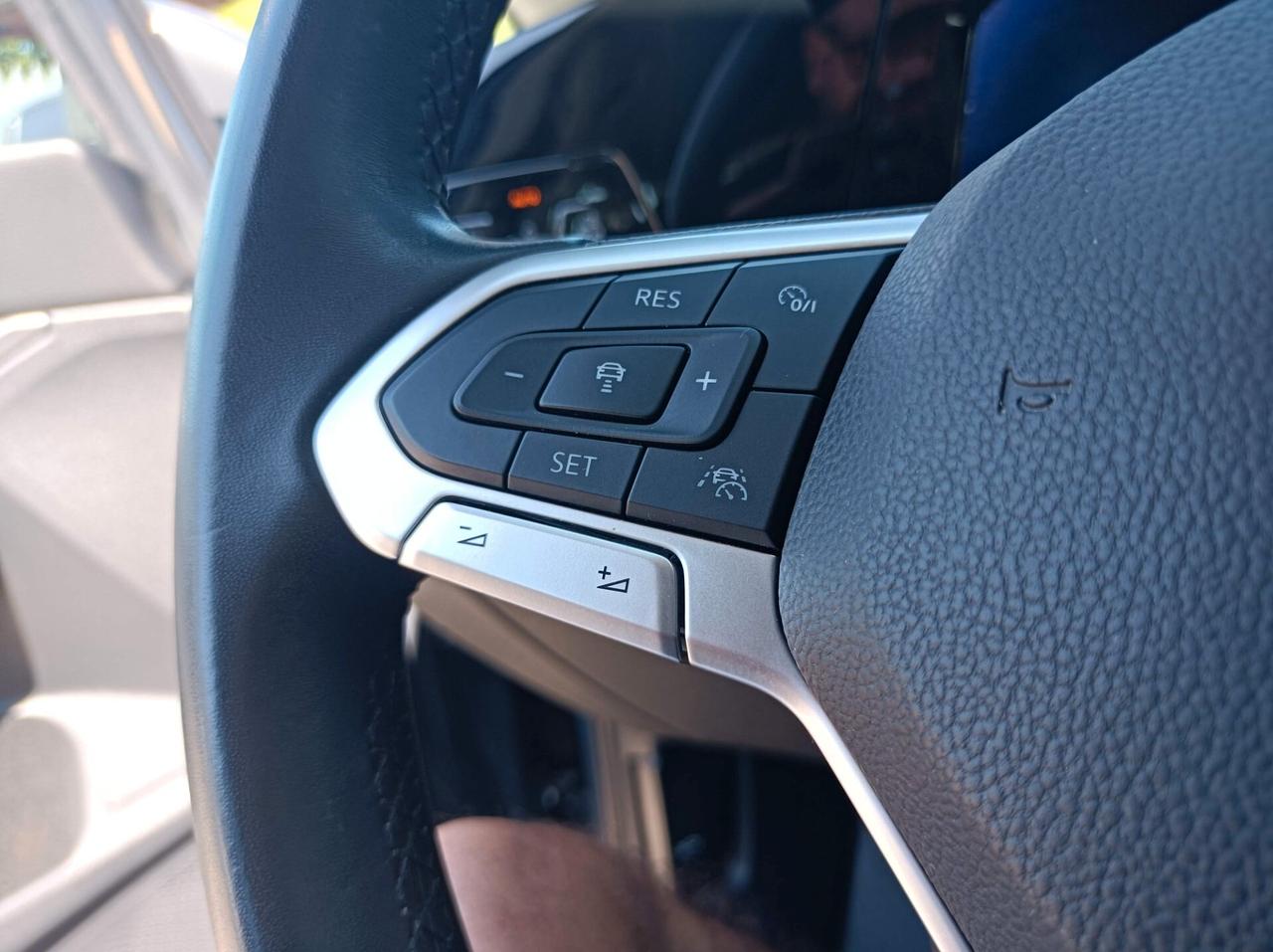 Volkswagen Golf 1.5 TGI Style