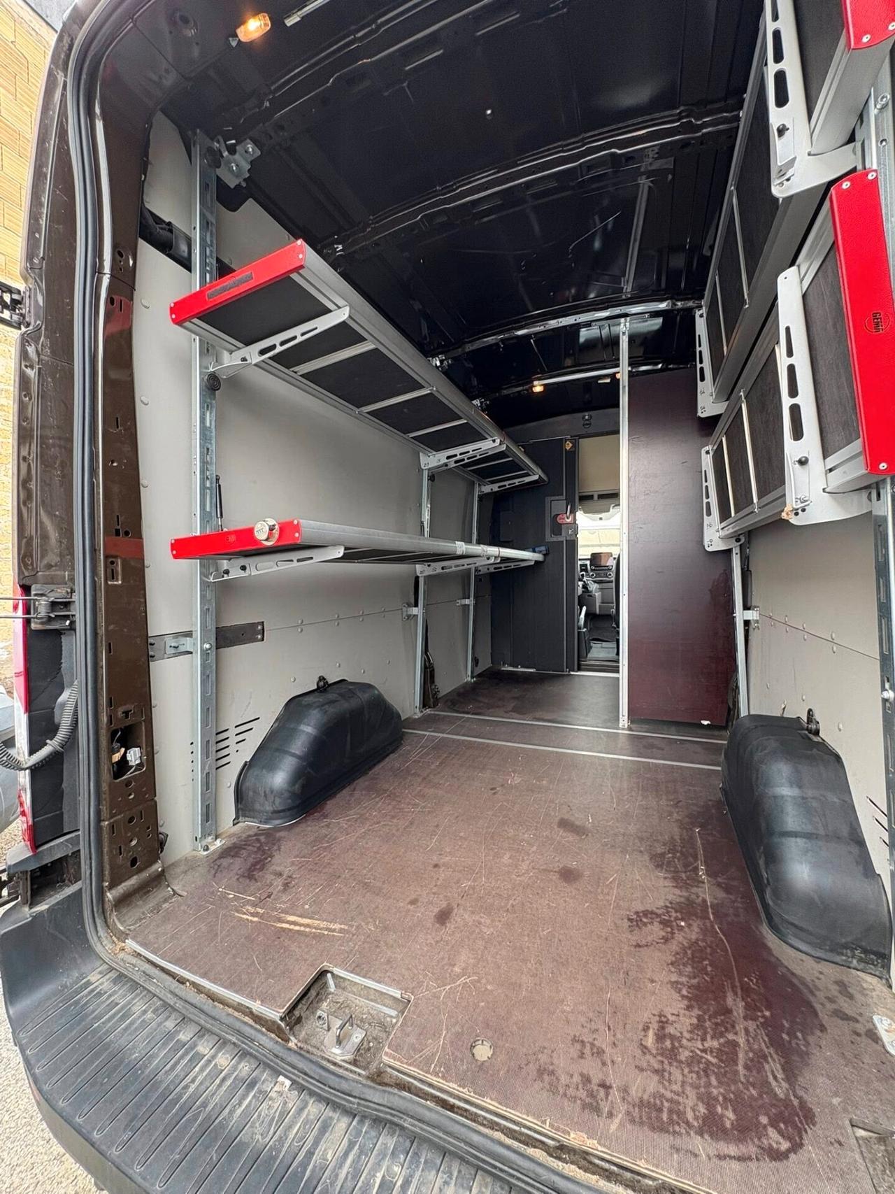 Ford Transit 2.0cc 130CV L3 H3 scaffali