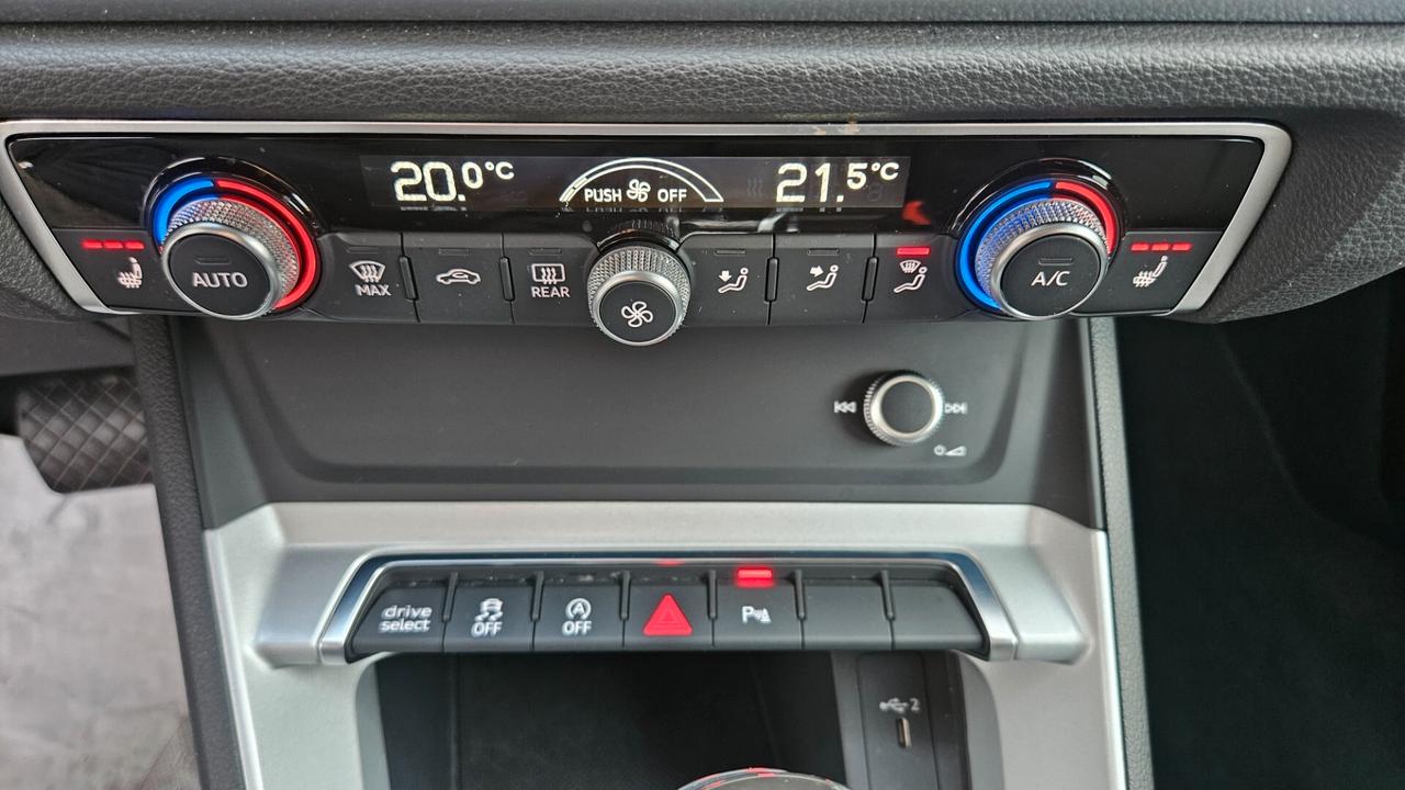 Audi Q3 35 1.5 tfsi mhev ADVANCED s-tronic SED-RISC-COCKPI