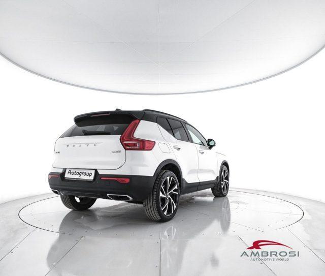 VOLVO XC40 D3 R-design