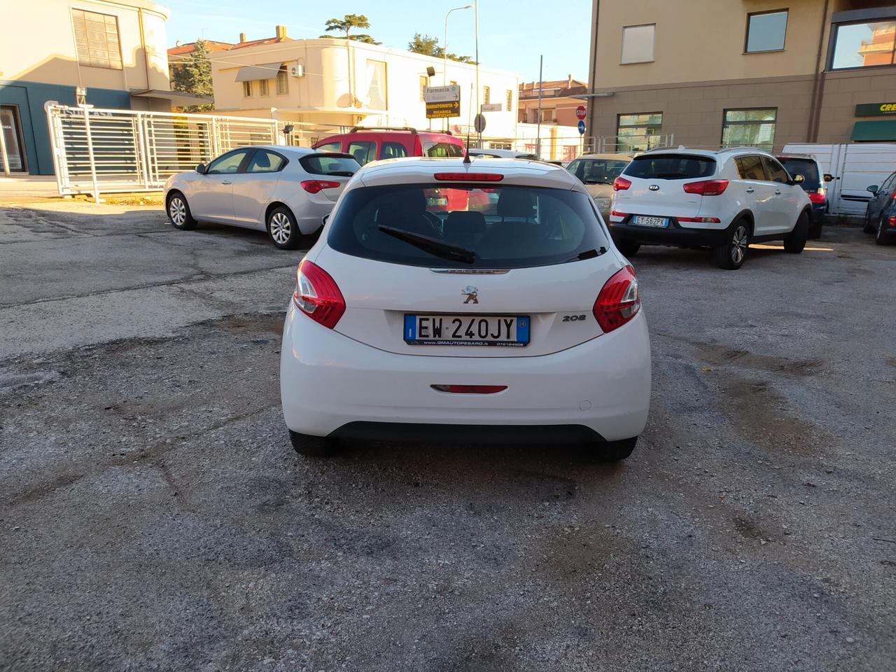 Peugeot 208 1.4 HDi 68 CV 5 porte Active Neopatentati