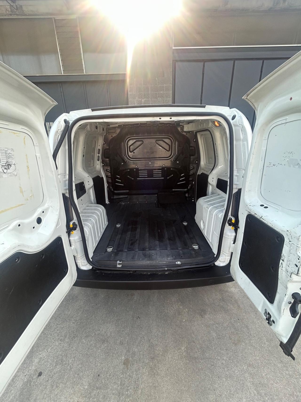 Fiat Fiorino 1.3 MJT 95CV Cargo SX