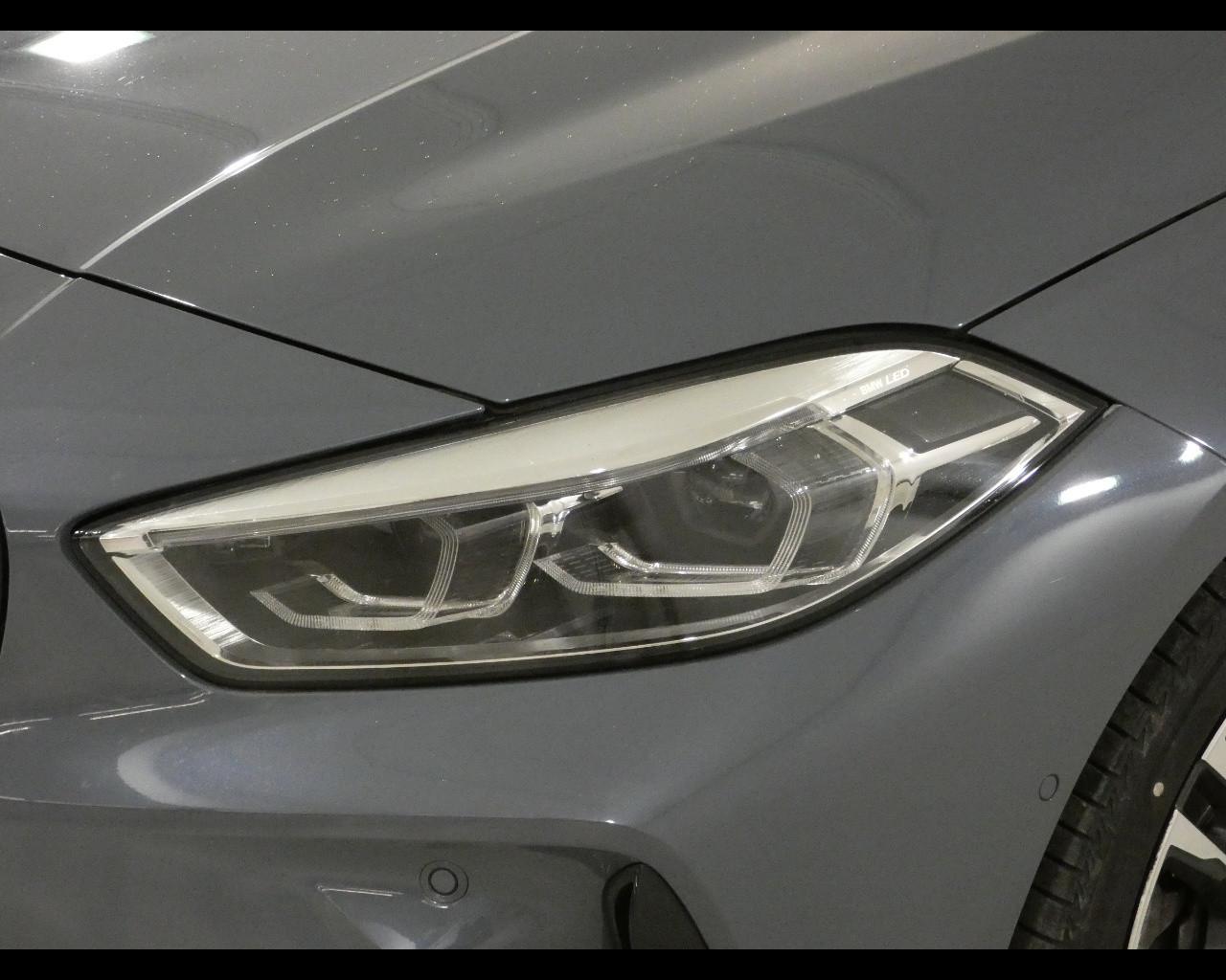 BMW Serie 1 (F40) - 118d 5p. Msport