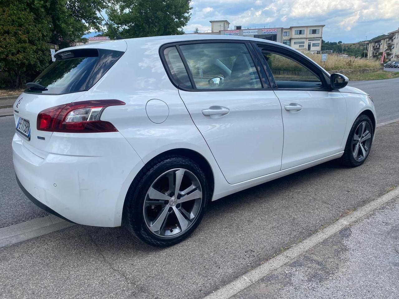 Peugeot 308 PureTech Turbo 110 S&S Access