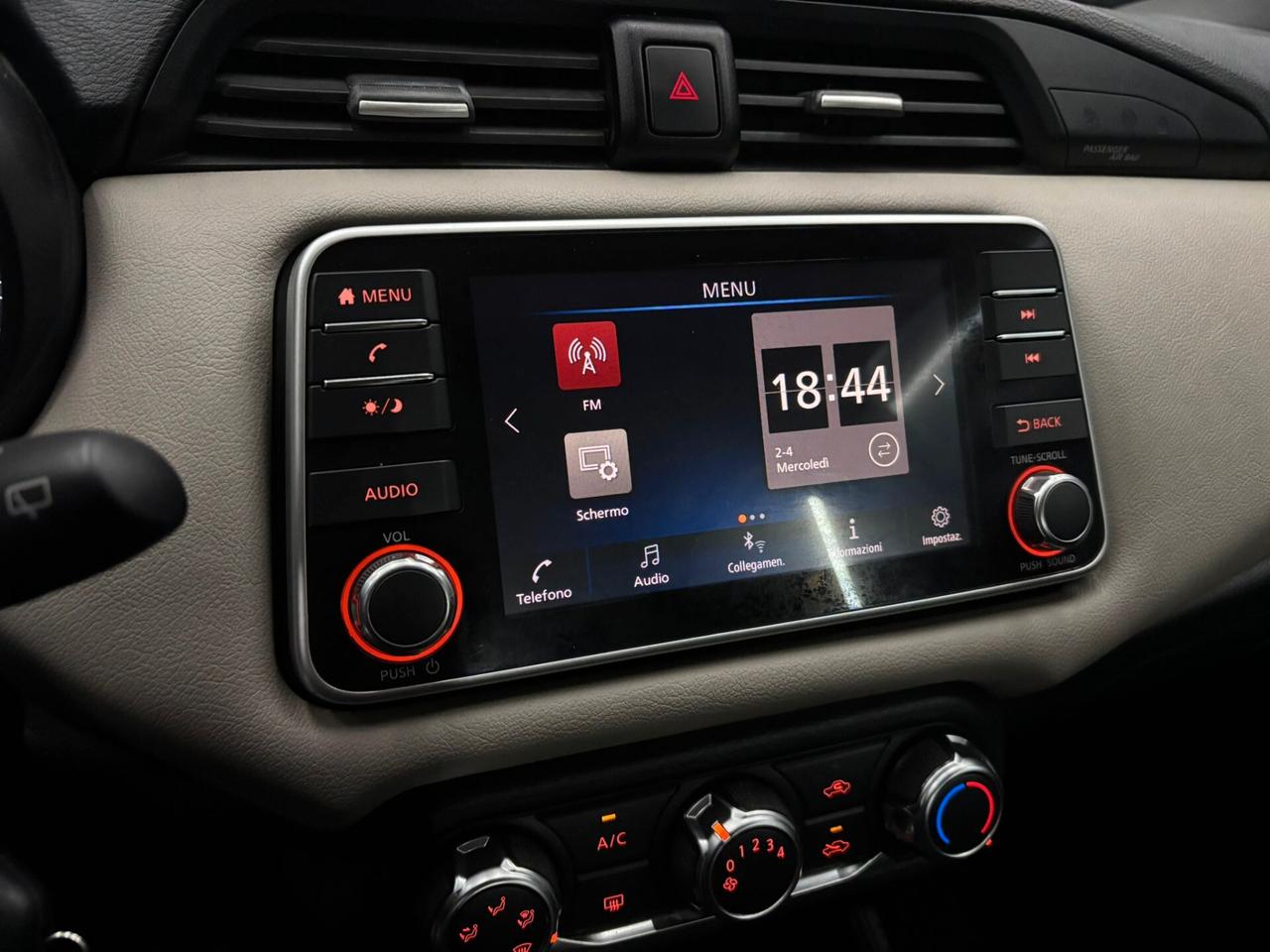 Nissan Micra 1.0 IG-T 92 5 porte Tekna