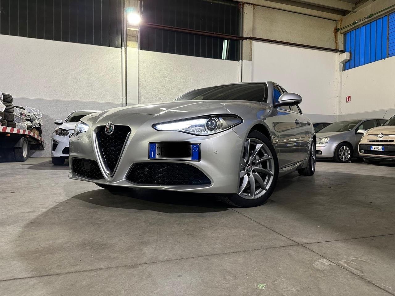 Alfa Romeo Giulia 2.2 Turbodiesel 190 CV AT8 3000 KM