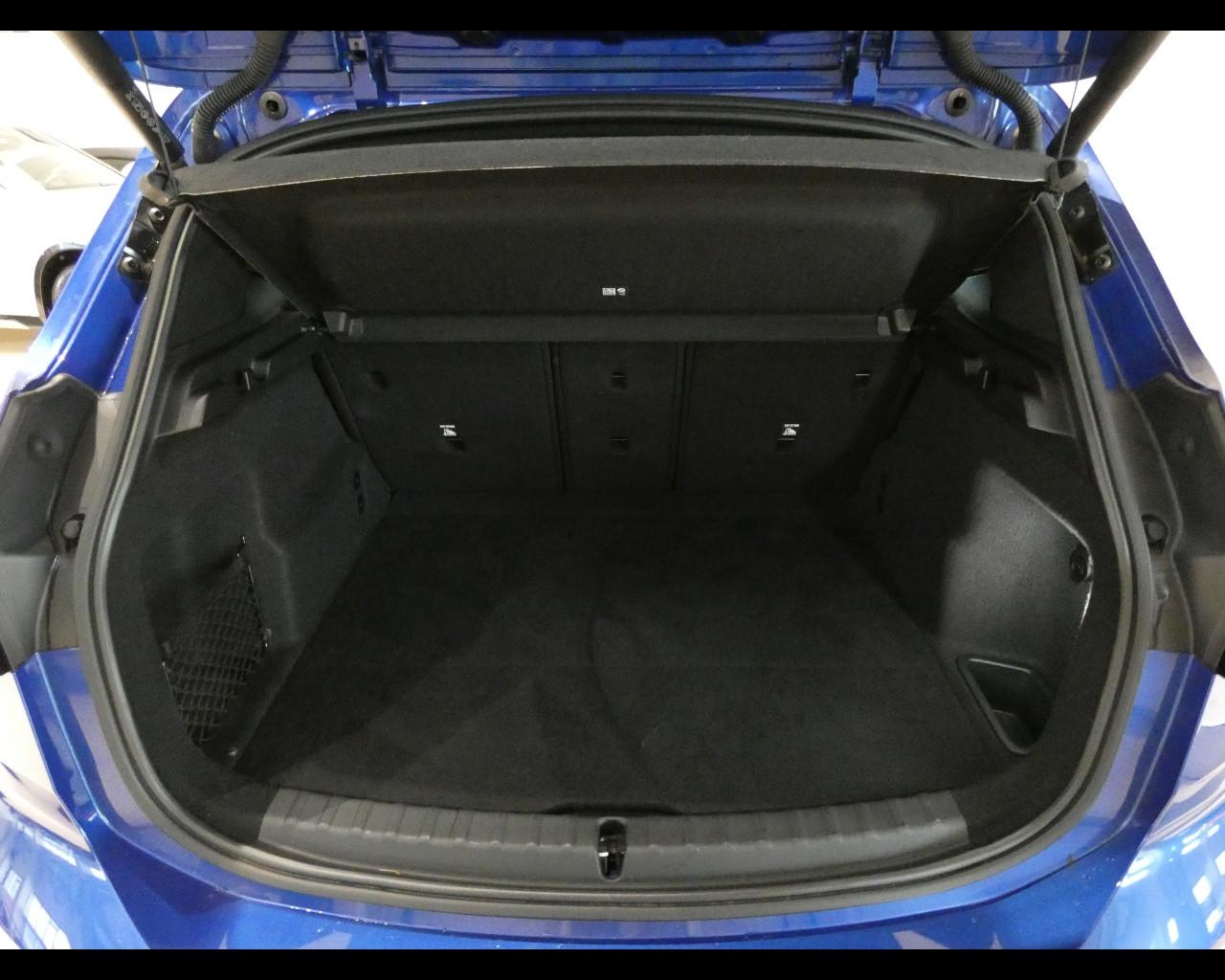 BMW Serie 2 A.T. (U06) - 220i 48V Active Tourer Msport