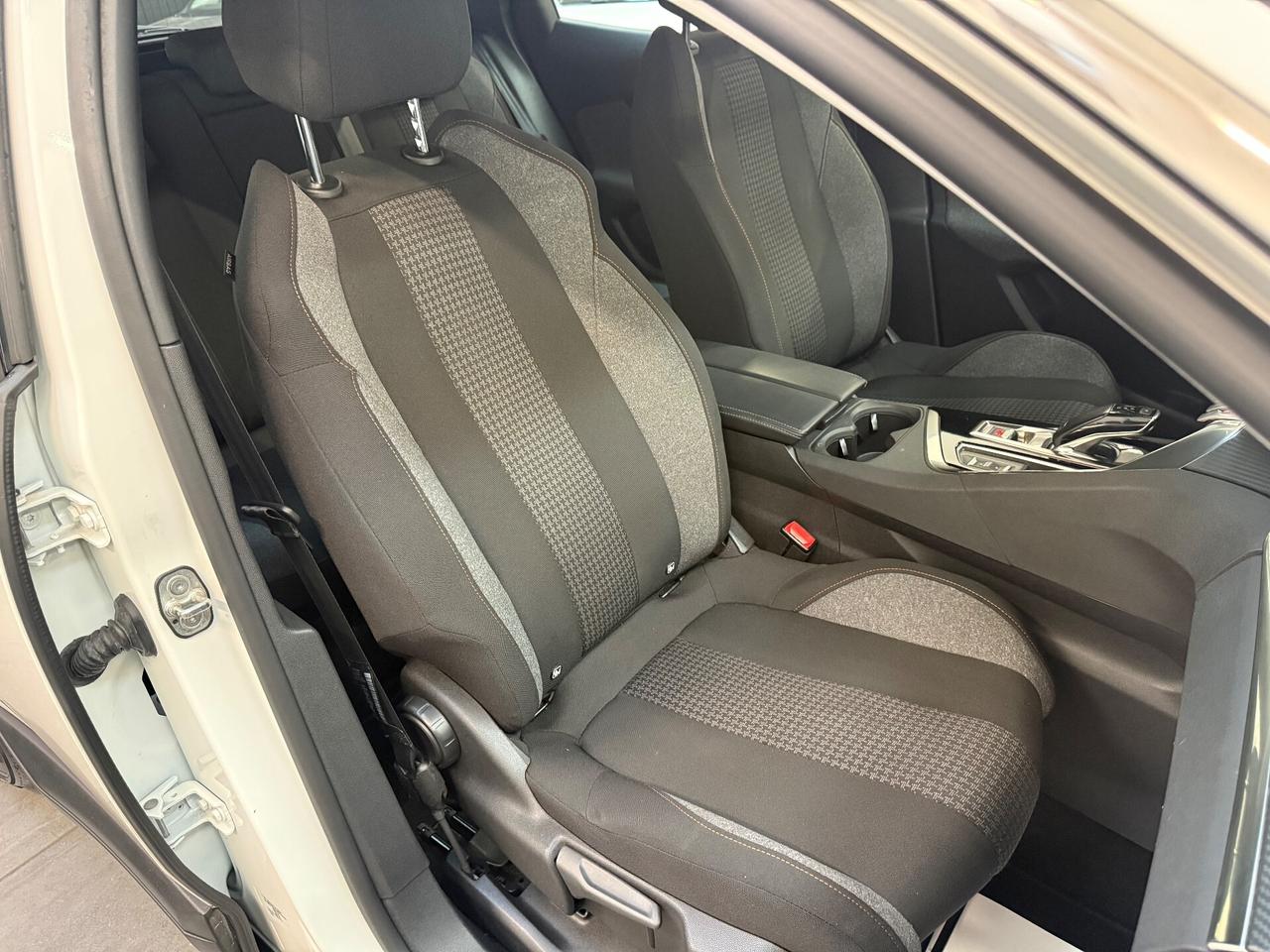 Peugeot 3008 BlueHDi 130 S&S Active Pack