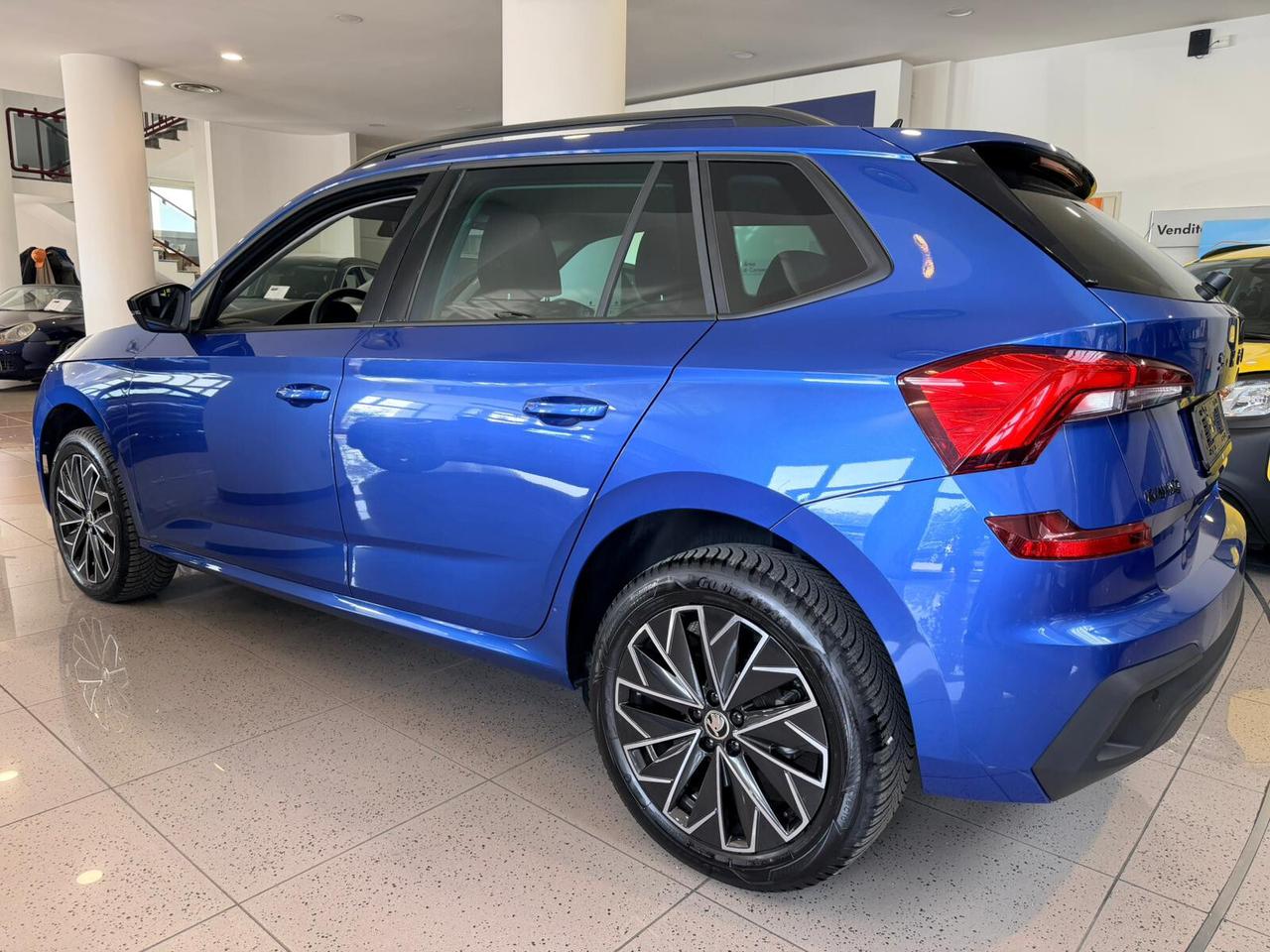 SKODA KAMIQ 1.0 TSI 95 CV BLACK DOTS