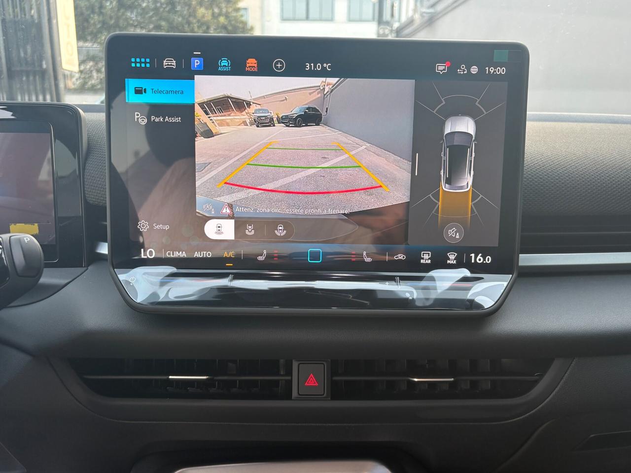 NEW VOLKSWAGEN T-ROC 1.5 eTSI ACT 150 CV DSG R-LINE
