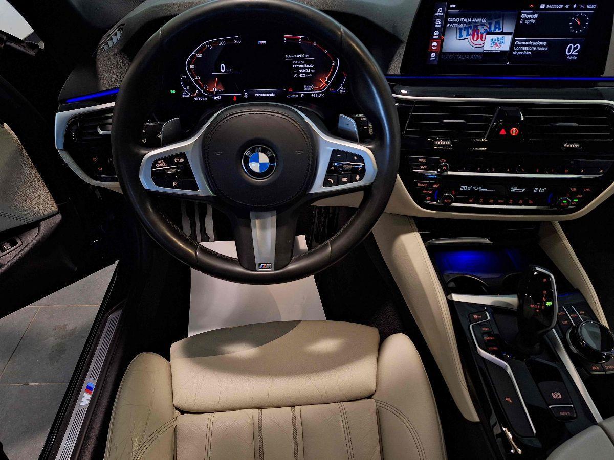 BMW 520d xDrive Msport INDIVIDUAL 48V TETTO - VIRTUAL PRO - SED.RISCALD - GAR.24MESI