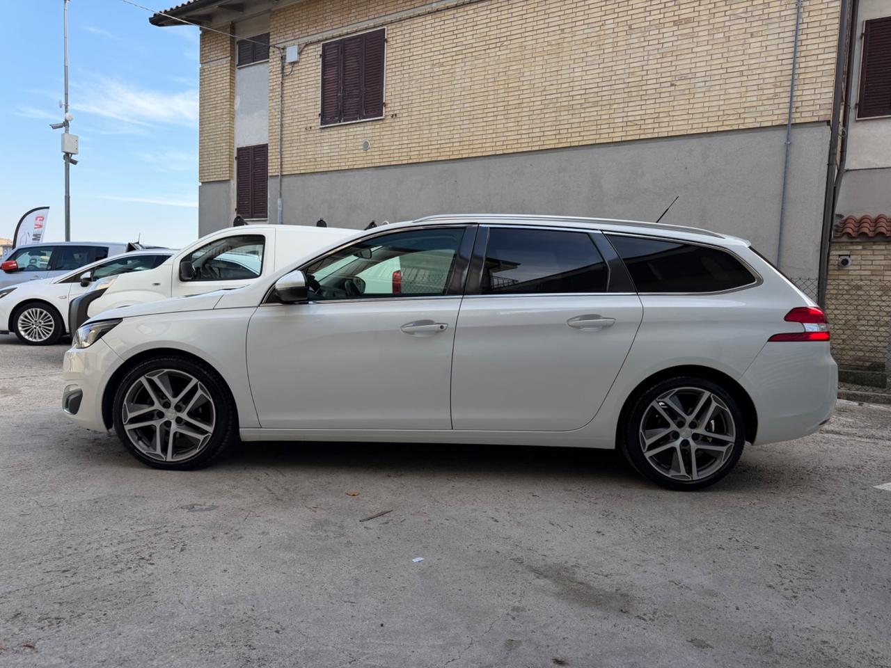 Peugeot 308 SW 1.6 HDI 120CV - DISTRIBUZIONE NUOVA