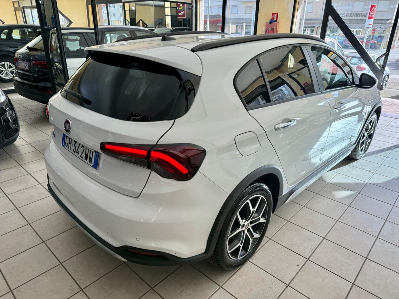 Fiat Tipo 1.0 5 porte Cross