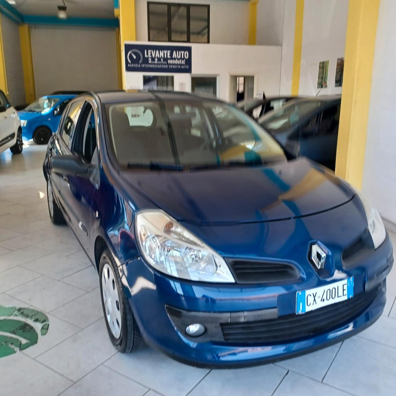 CLIO 1.1 BENZINA PER NEOPATENTATI GARANZIA INCLUSA
