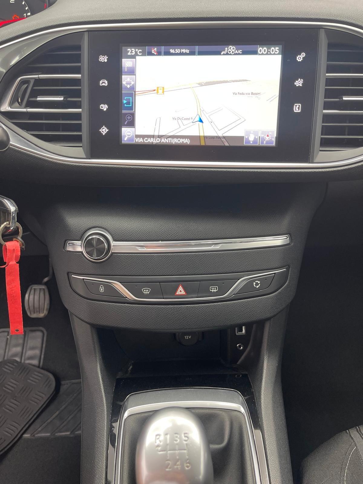 Peugeot 308 BlueHDi 120 S&S EAT6 Business