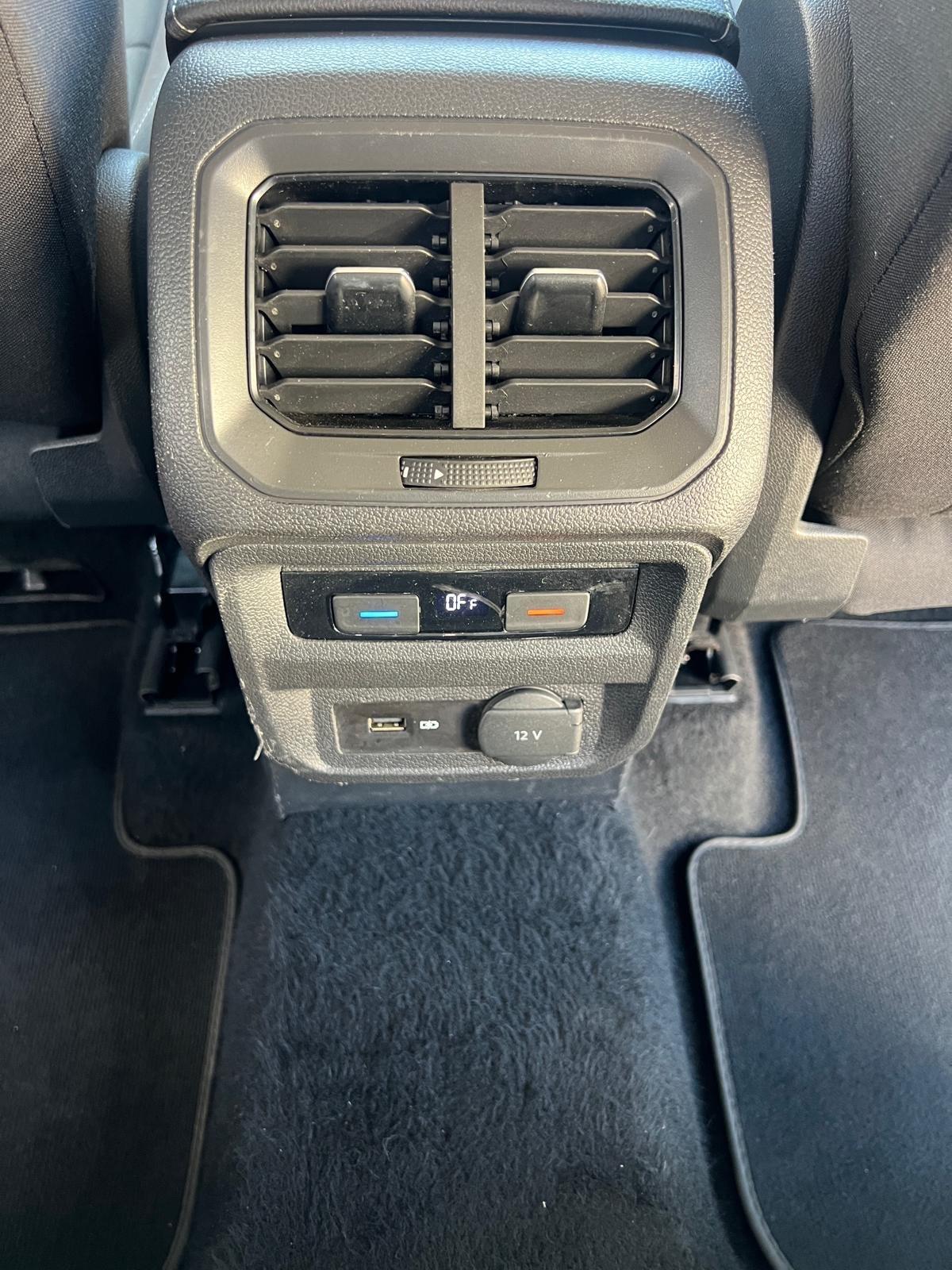 Volkswagen Tiguan 2.0 TDI SCR DSG 4MOTION Business BMT