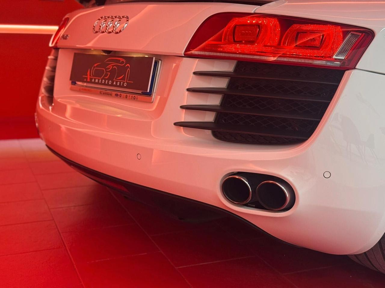 Audi R8 4.2 V8 FSI quattro R tronic