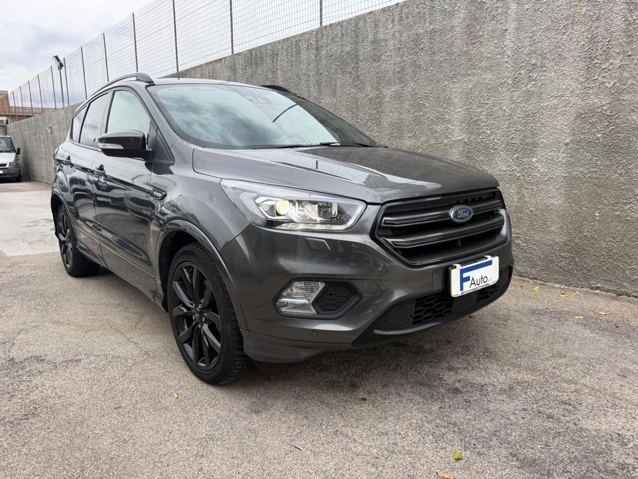 Ford Kuga 2.0 TDCI 150 CV 2WD ST-Line,TETTO APRIBILE,Pelle e Alcantara,Led+Xeno,ecc.