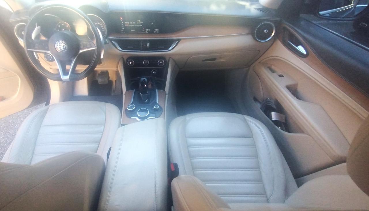 Alfa Romeo Stelvio 2.2 Turbodiesel 210 CV AT8 Q4 Super