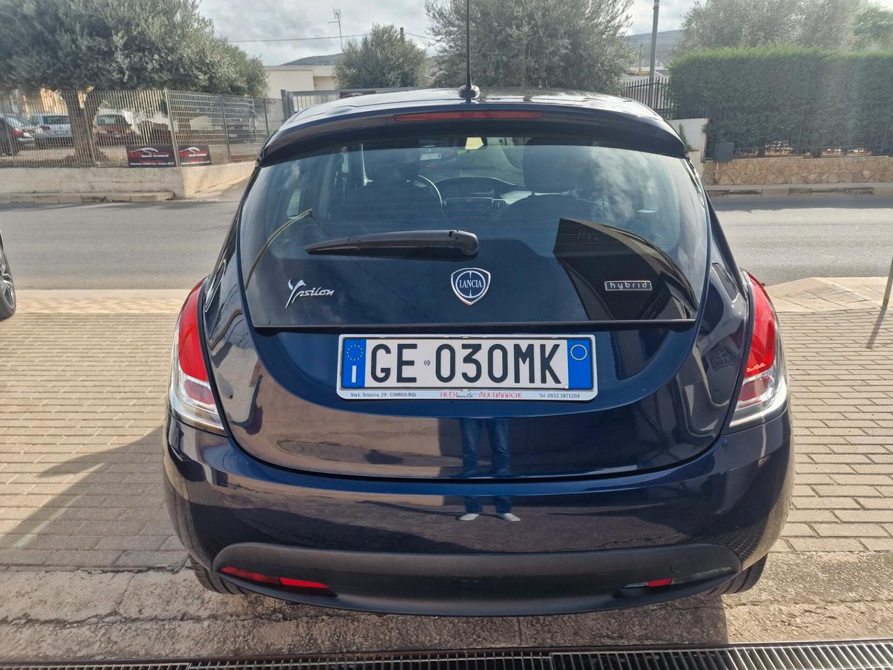 Lancia Ypsilon 1.0 FireFly 5 porte S&S Hybrid Ecochic Gold