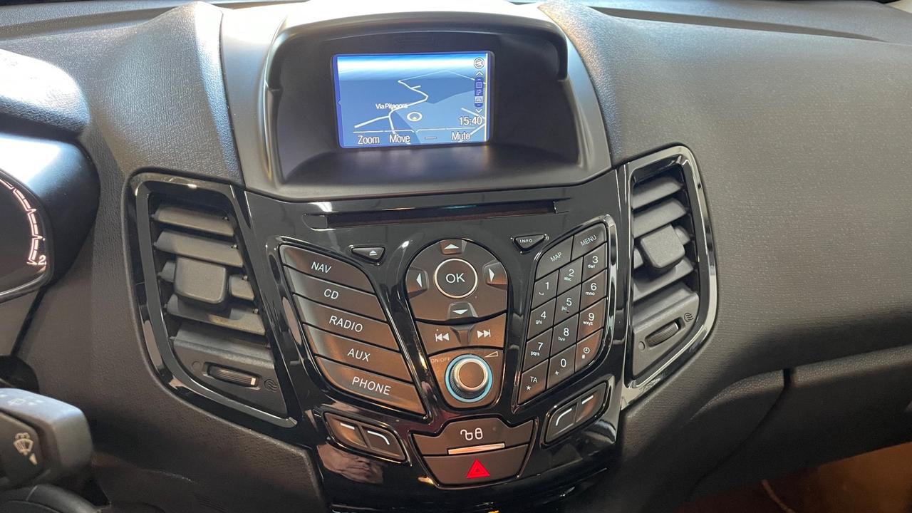 Ford Fiesta 1.5 TDCi 75CV 5 porte Titanium