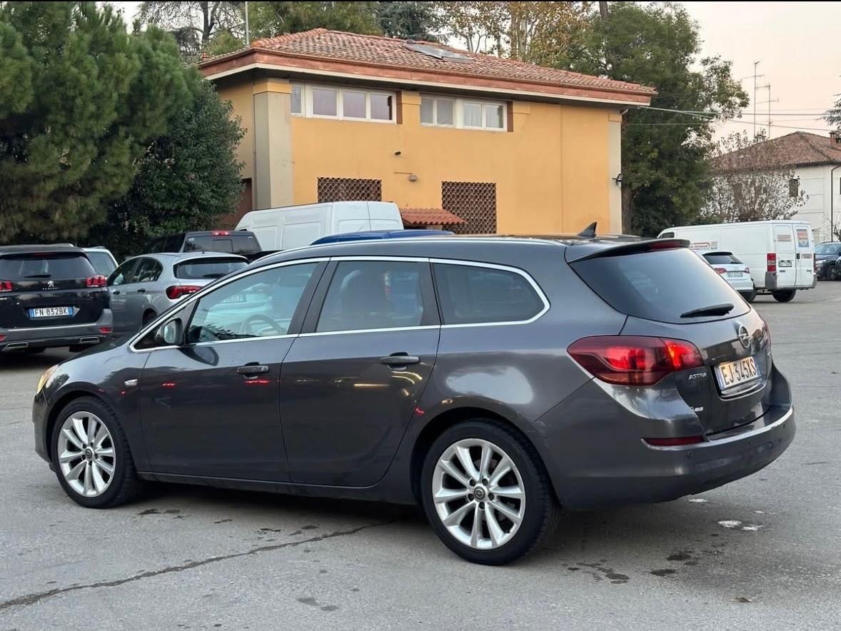 Opel Astra 1.7 CDTI 125CV Sports Tourer Cosmo