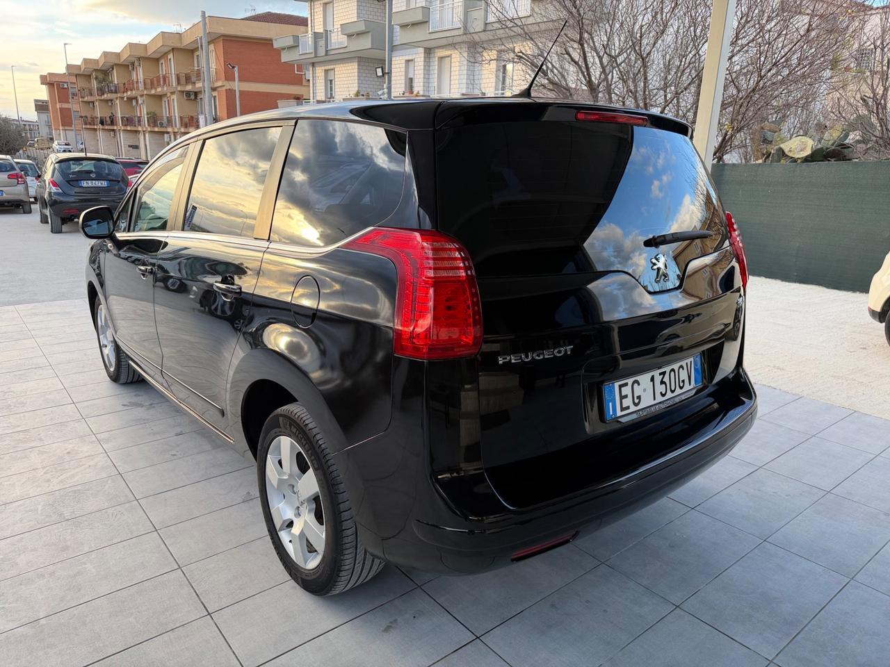 Peugeot 5008 1.6 HDi 112CV Premium