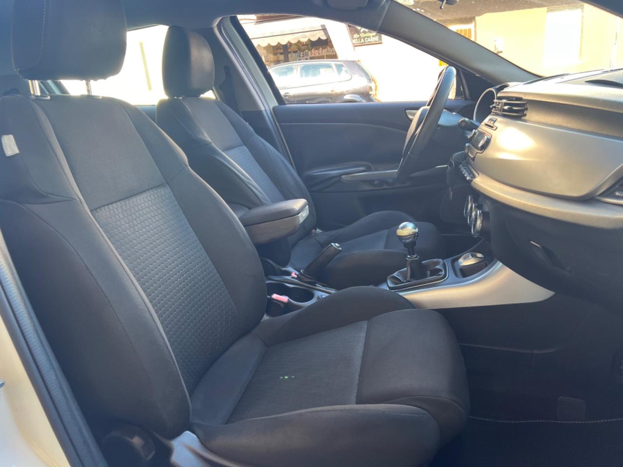 Alfa Romeo Giulietta 1.6 JTDm-2 105 CV Exclusive