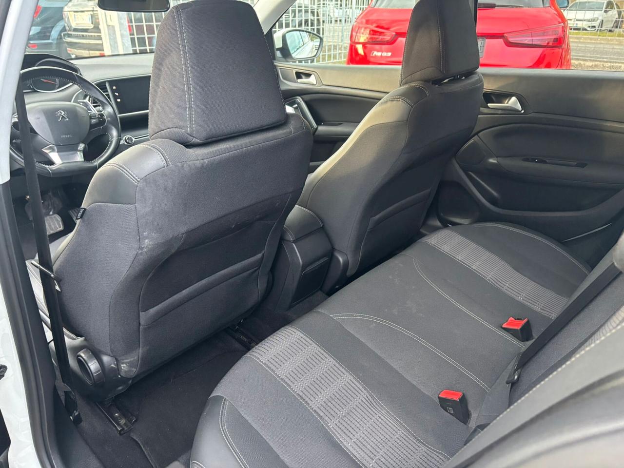 Peugeot 308 BlueHDi 130 S&S Allure