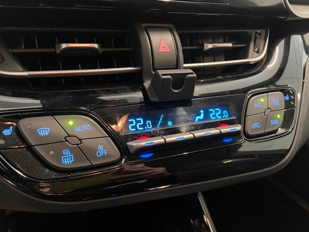 Toyota C-HR TREND 1.8 Hybrid E-CVT