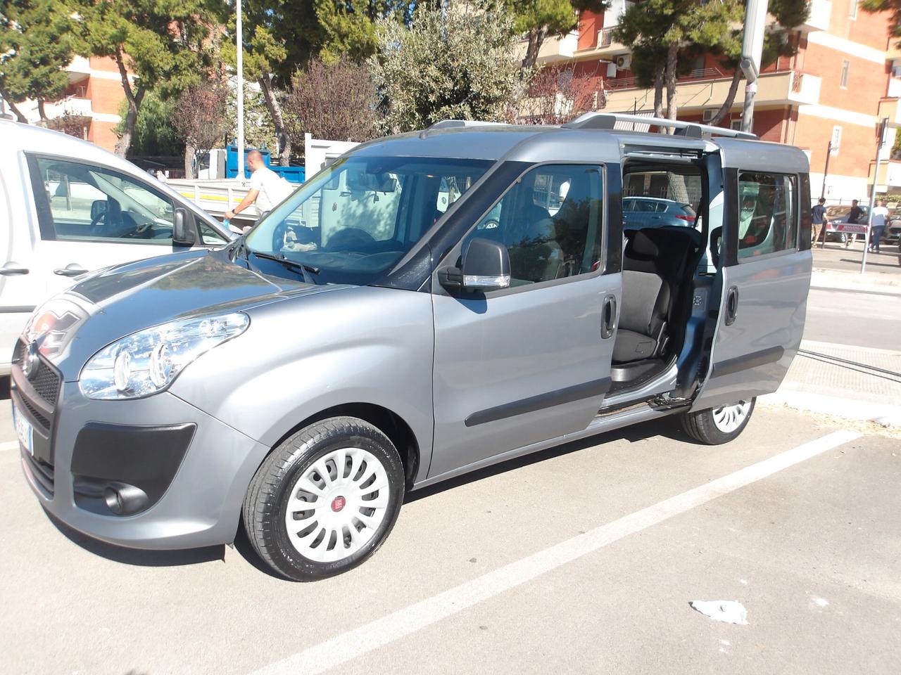 FIAT DOBLO' 1.4 B/METANO-2013-GARANZIA FULL
