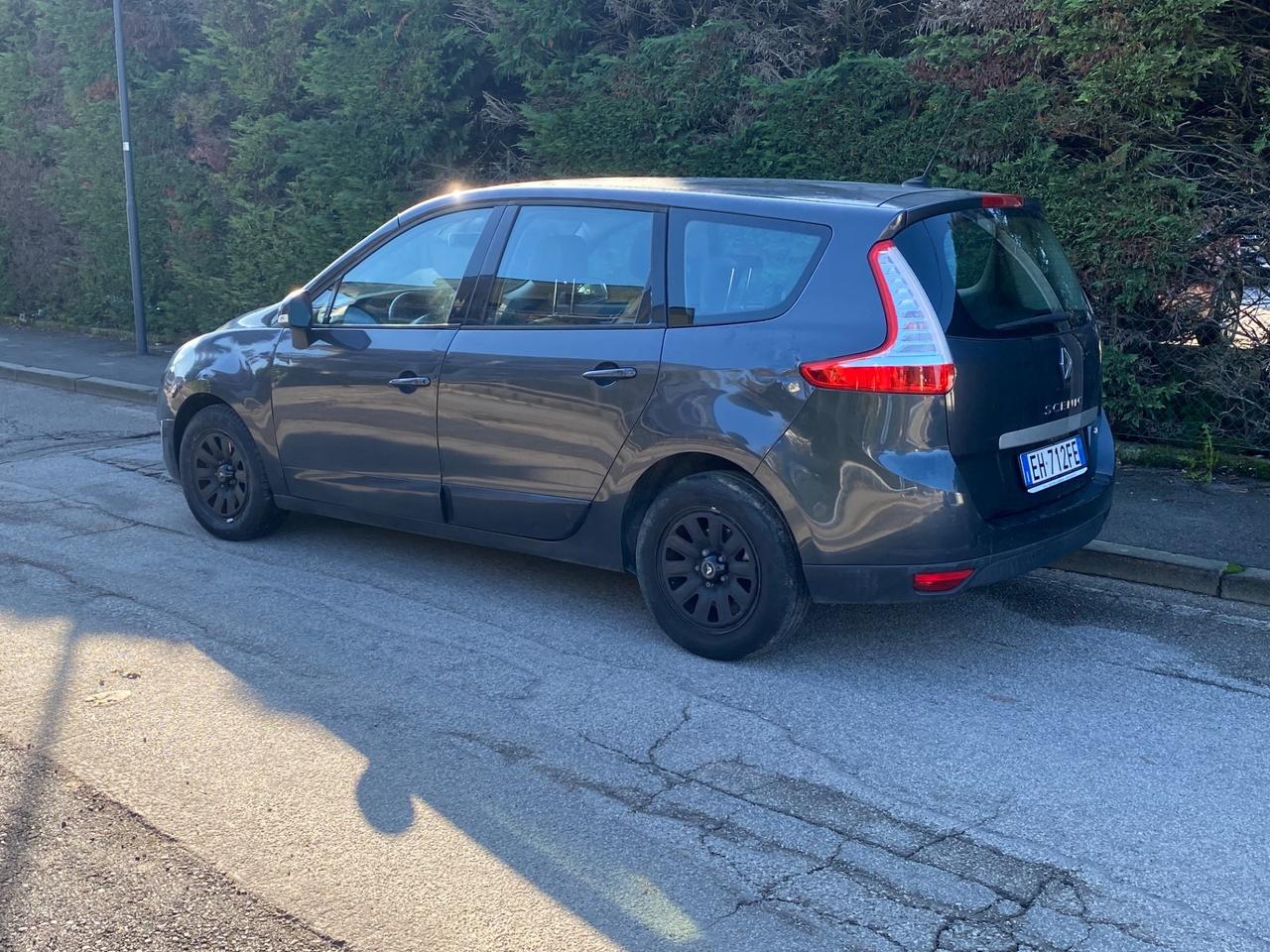 Renault Scenic 1.5 dCi 110CV - 7posti