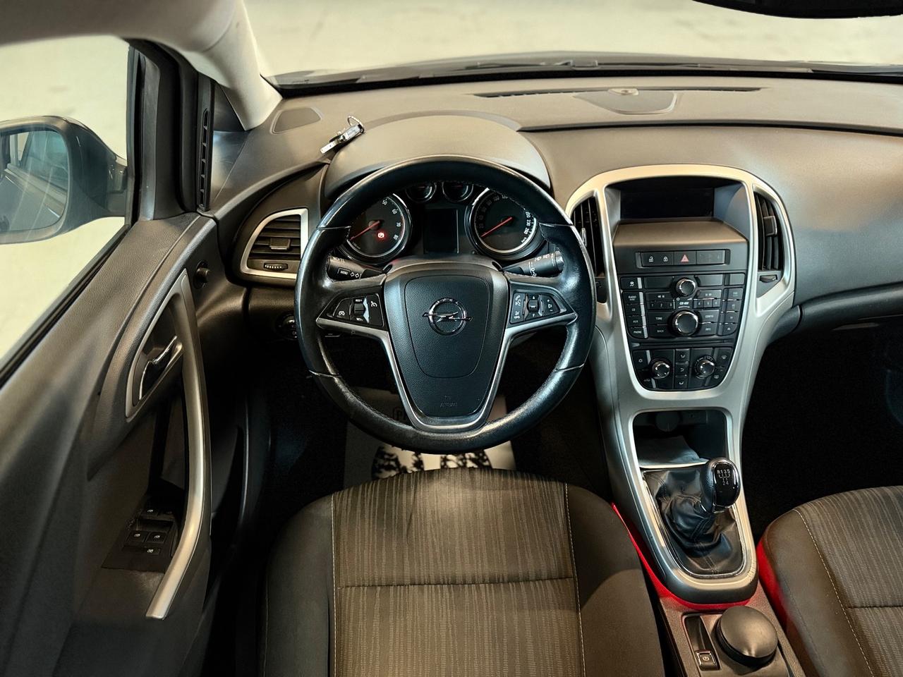 Opel Astra 1.4 100CV 5 porte Cosmo NEOPATENTATI