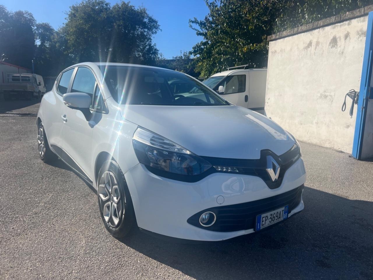 Renault clio 1.2 benz.-full-2013