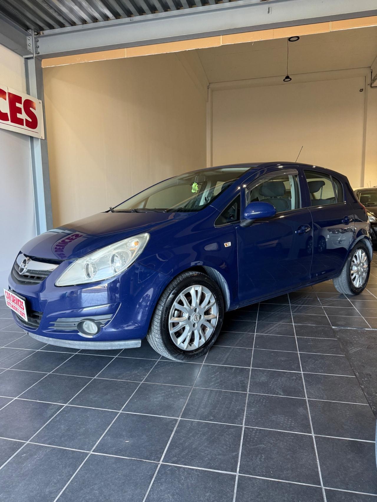 Opel Corsa 1.2 5 porte Cosmo