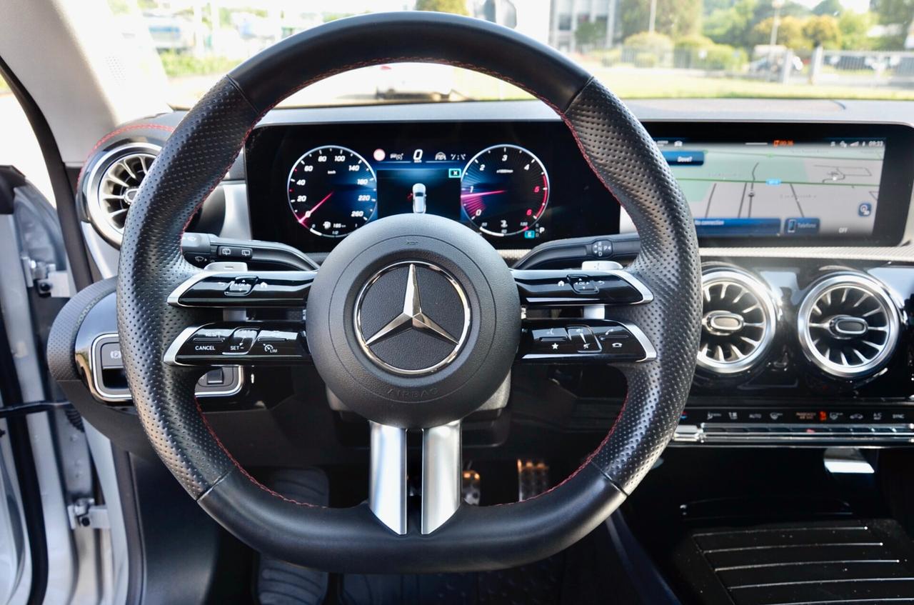 MERCEDES-BENZ CLA 200d SHOOTING BRAKE AMG LINE PREMIUM 150cv AUTO, VERSIONE RESTYLING, UNICOPROPRIETARIO, EURO 6D, TETTO, RETROCAMERA, LUCI 64 COLORI, PERMUTE