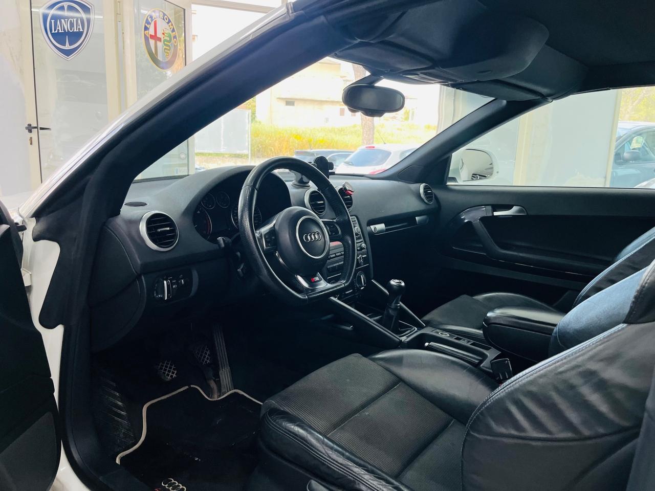 Audi A3 Cabrio 2.0 TDI S-Line 140cv anno 2010