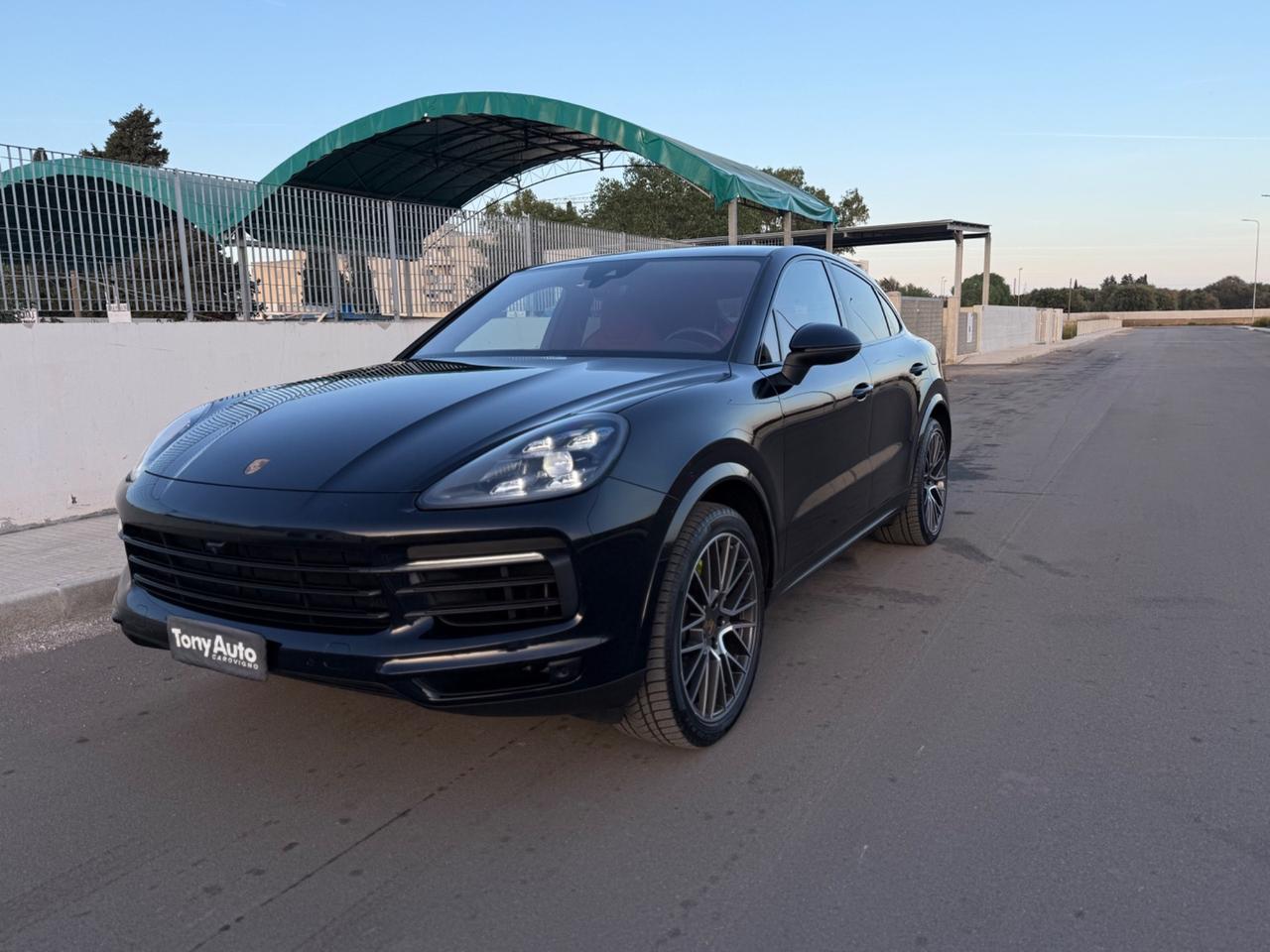 Porsche Cayenne Coupé 3.0 V6 E-Hybrid TETTO,INTERNI in PELLE CARTIER,TELECAMERA ,AAPLE CARPLAY,VIRTUAL COCKPIT