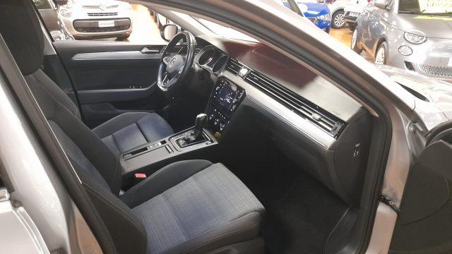 VOLKSWAGEN Passat Variant 1.6 TDI SCR DSG Business NAVI