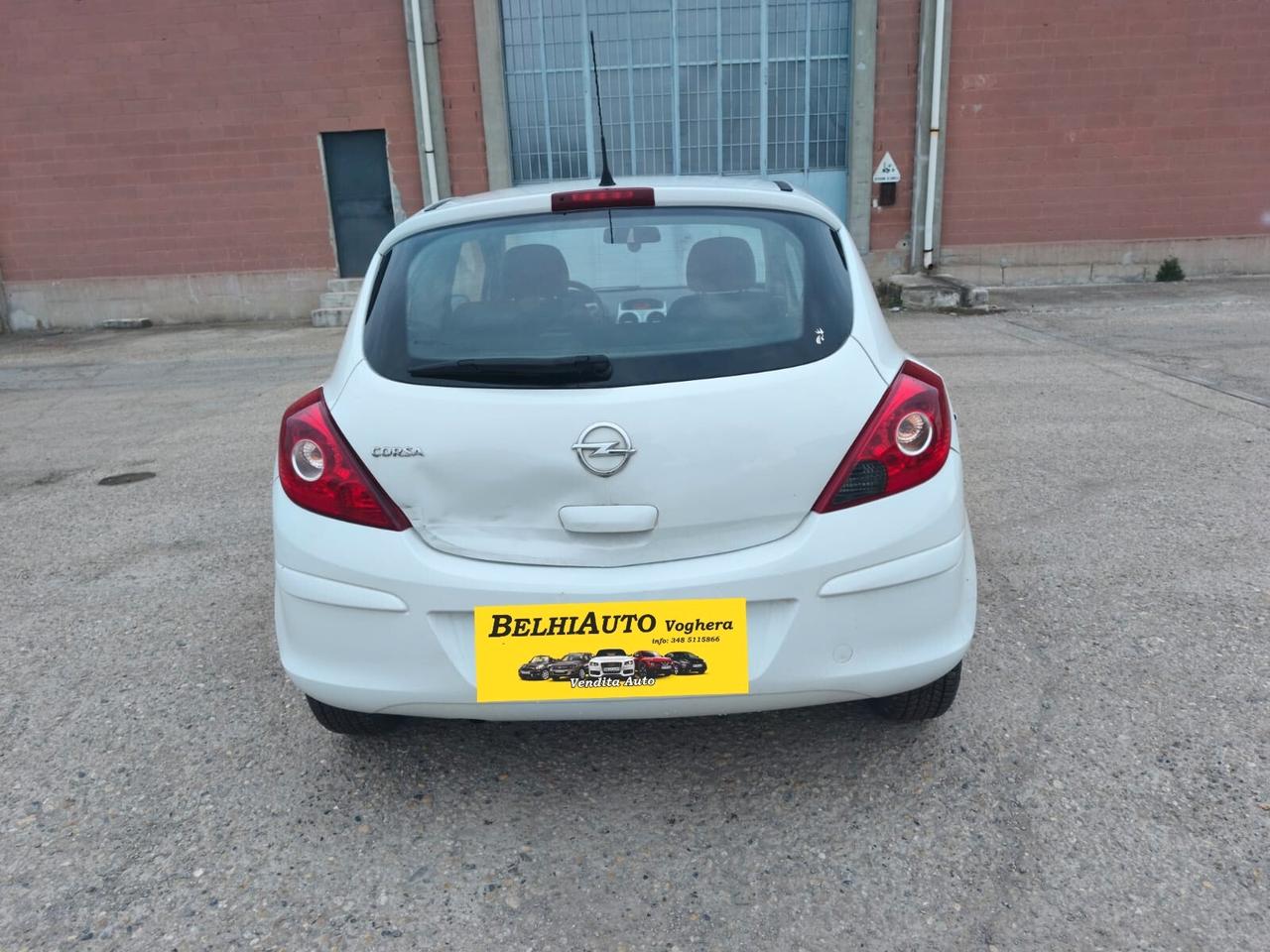 Opel Corsa 2012---1.0 Benzina Neopatentati