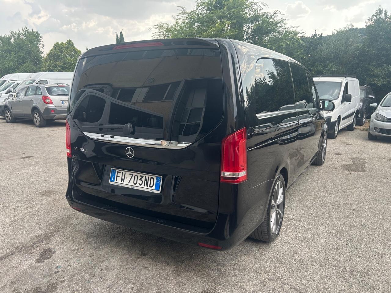 Mercedes-benz V 250 d Automatic Premium Extralong