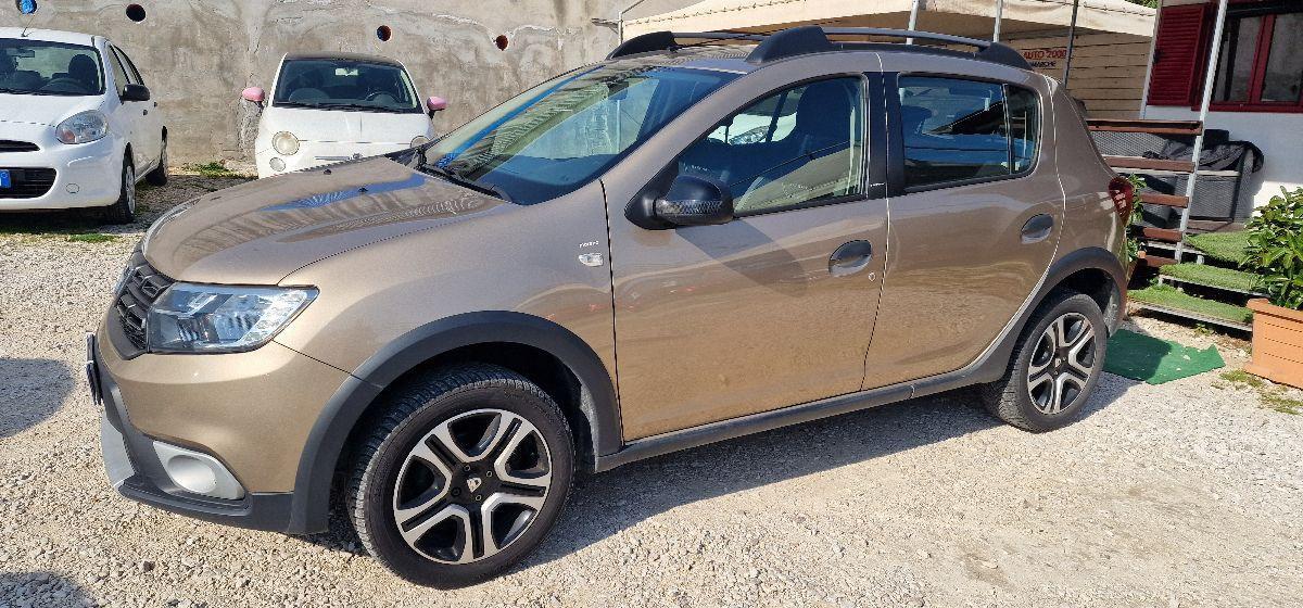 DACIA Sandero Stepway 1.5 DCi 90CV WOW