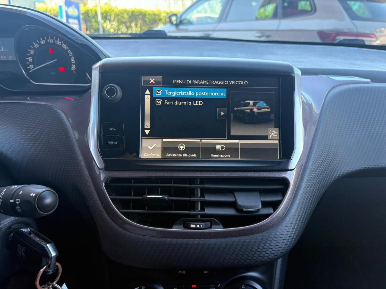 Peugeot 2008 1.6 e-HDi 92 CV Stop&Start Allure 126.000 KM