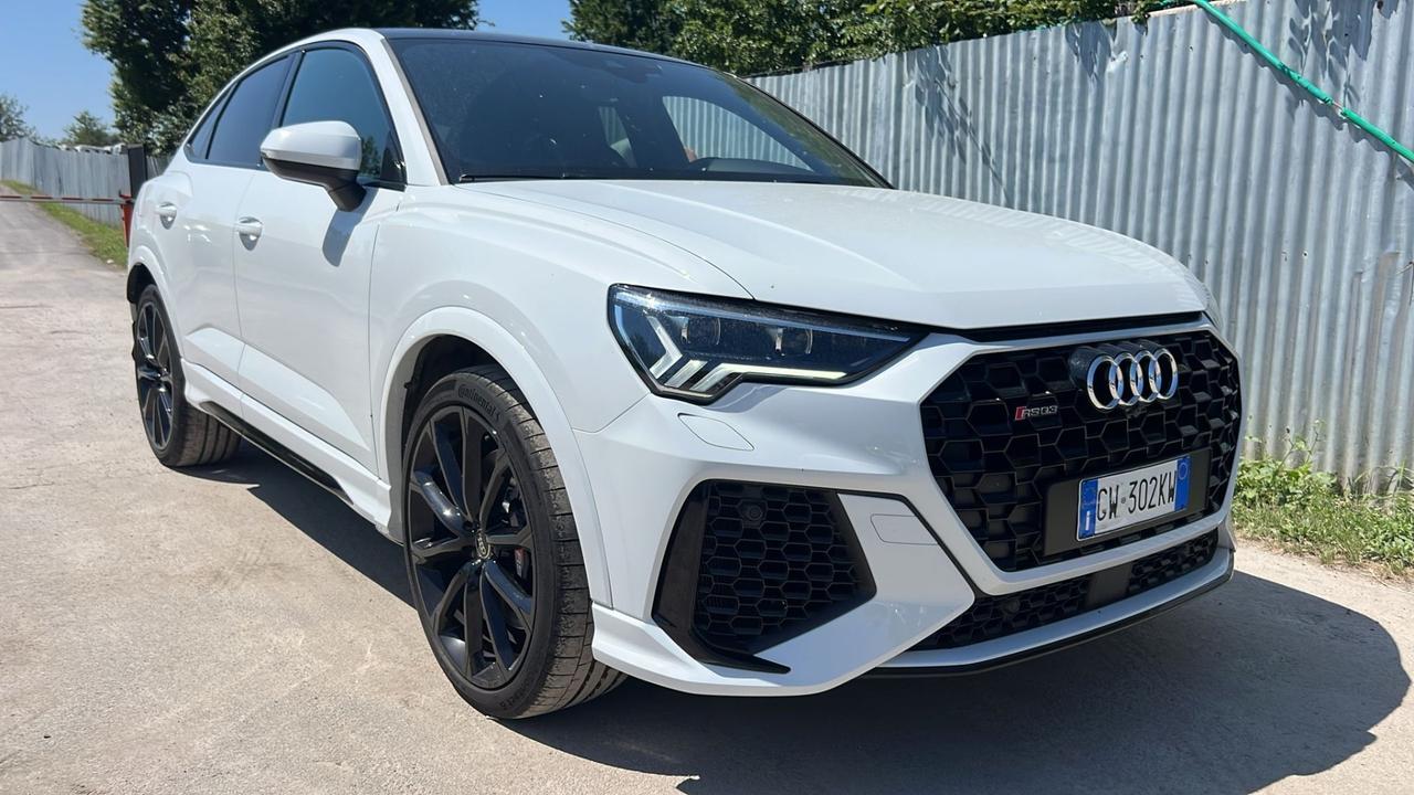 Audi RS Q3 quattro S tronic