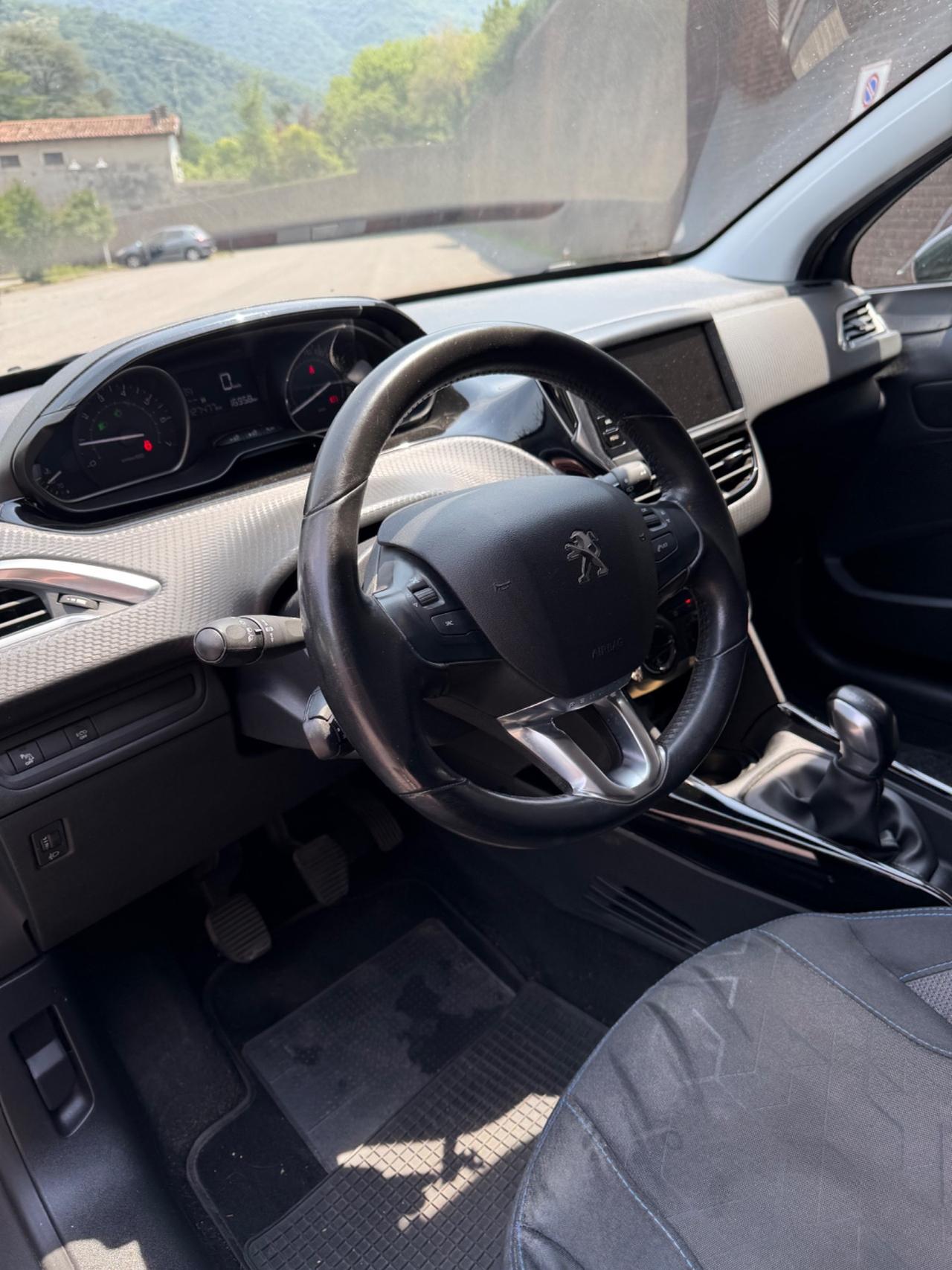 Peugeot 2008 PureTech 82 S&S Allure