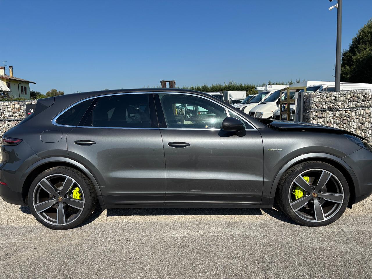 Porsche Cayenne 3.0 V6 E-Hybrid Platinum Edition