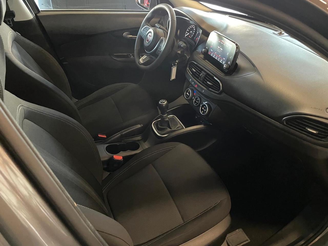 Fiat Tipo 1.0 5 porte Cross