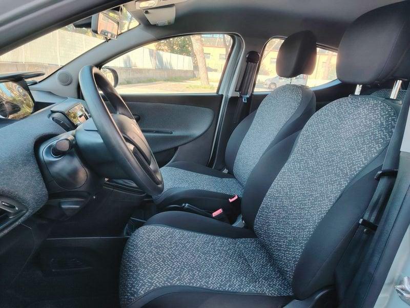 Lancia Ypsilon Ypsilon 1.0 FireFly 5 porte S&S Hybrid Silver