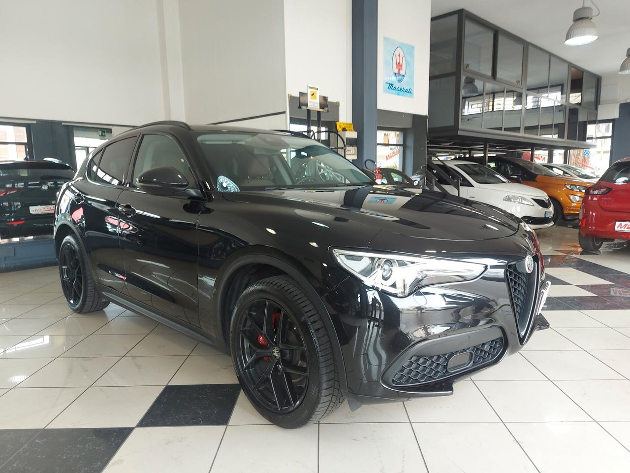 Alfa Romeo Stelvio 2.2 Td 210 cv AT8 Q4 tetto apribile B-Tech