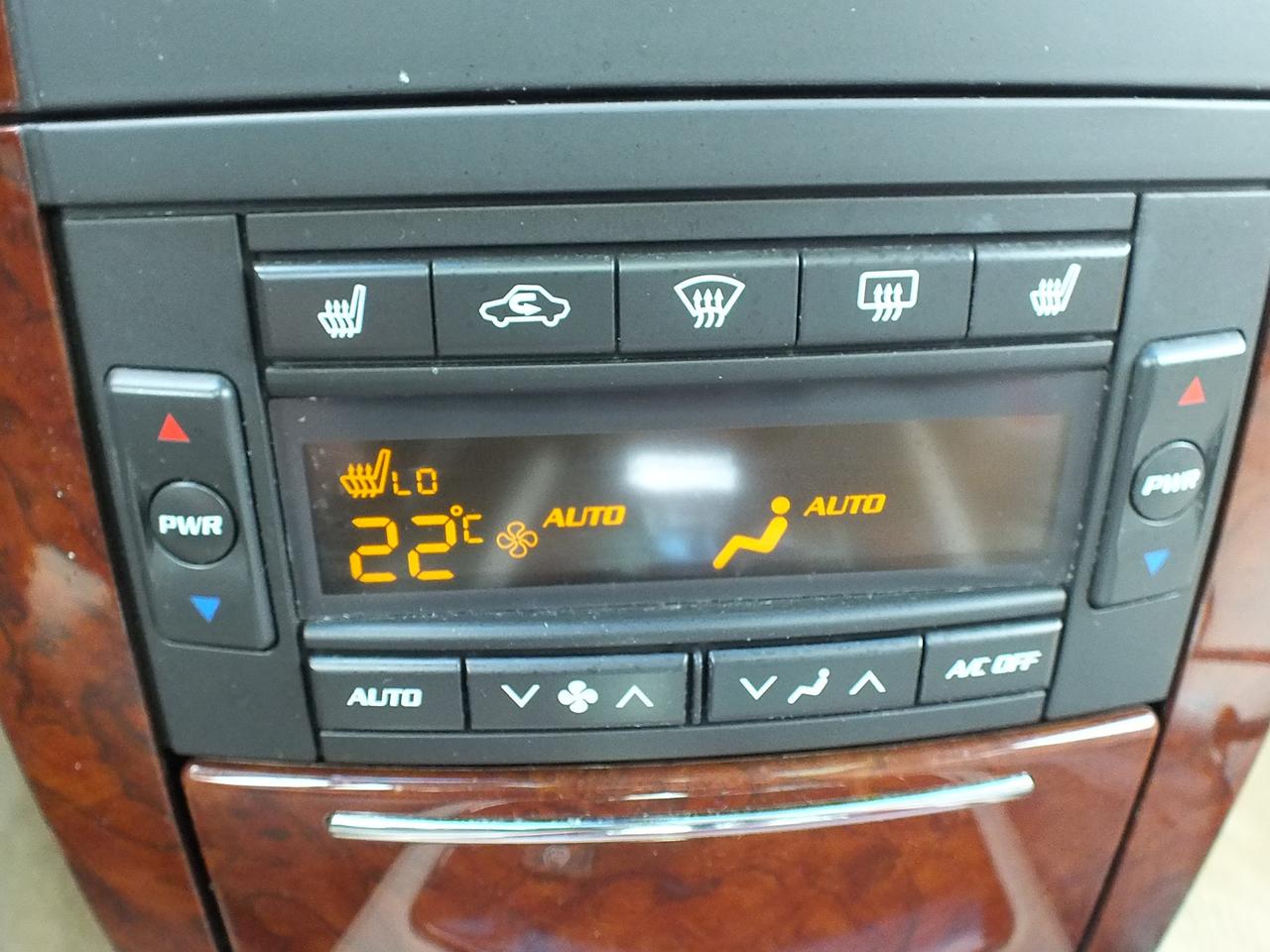 CADILLAC SRX 3.6 V6 AUTOM.4X4 7-POSTI